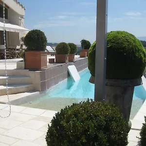 La Blanche Bed & Breakfast
